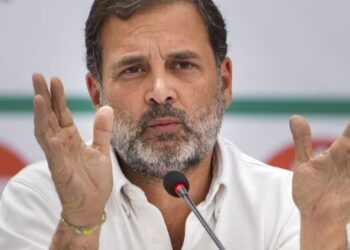 পেপাৰ ফাদিল প্ৰসংগত কংগ্ৰেছৰ হাল্লাবোল