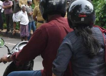 হেলমেট পিন্ধা নাই নেকি, ৰাজহুৱাকৈ লাজ পাব আপুনি