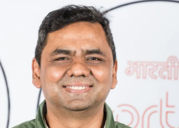 খেল খেলি থকা অৱস্থাতেই পুত্ৰৰ সন্মুখত মৃত্যু পিতৃৰ