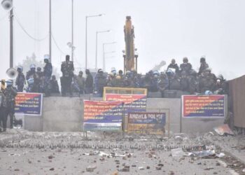কৃষকসকল দেশৰ নাগৰিক নহয় নেকি? শীৰ্ষ আদালতৰ প্ৰশ্নত জবাবদিহি হাৰিয়ানা চৰকাৰ