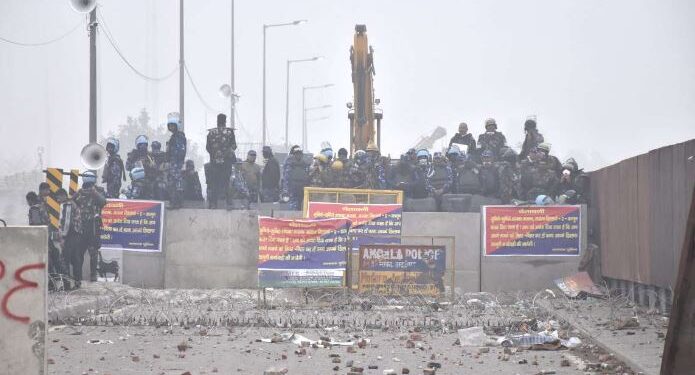 কৃষকসকল দেশৰ নাগৰিক নহয় নেকি? শীৰ্ষ আদালতৰ প্ৰশ্নত জবাবদিহি হাৰিয়ানা চৰকাৰ