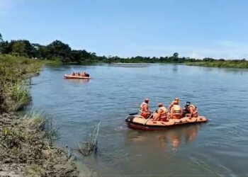নদীত গা ধুবলৈ গৈ নিখোজ হোৱা চাৰিওজন ছাত্ৰৰে মৃতদেহ উদ্ধাৰ; শোকস্তব্ধ শদিয়াবাসী