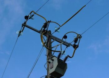 উচ্চ ক্ষমতাসম্পন্ন বৈদ্যুতিক তাঁৰ চিগি মৃত্যু মাতৃ-কন্যাৰ