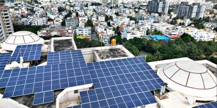 চৰকাৰৰ গেৰান্টি! এইসকল পৰিয়ালৰ ঘৰৰ ছাদত বিনামূলীয়া বিদ্যুৎ আঁচনি