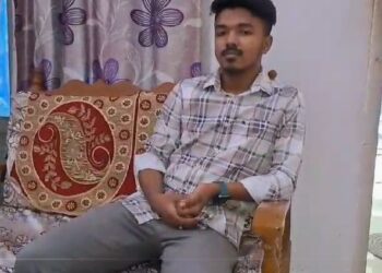 ৯ ঘণ্টাত ৮৪ পৃষ্ঠাৰ কিতাপ লিখি গিনিজ বুক অৱ ৰেকৰ্ডছত নাম সন্নিবিষ্ট নলবাৰীৰ ৰাজদ্বীপ কাশ্যপৰ