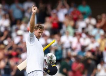 শচীন-ব্ৰায়ান লাৰাৰ অভিলেখ ভংগ কৰি ইতিহাস ৰচিলে ৰুটে