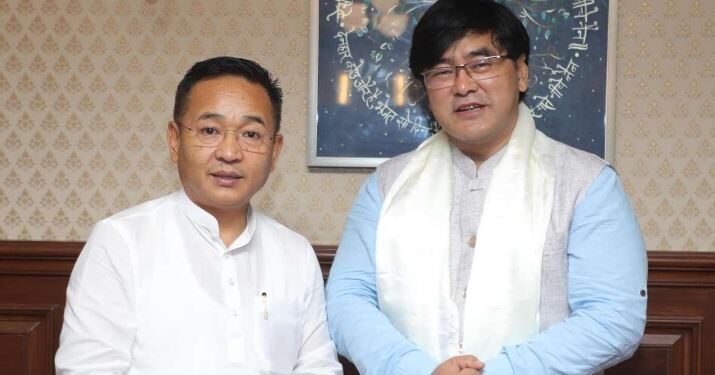 বিৰোধী শূন্য হ’ল ছিকিম; ৩২ বিধায়কে হ’ল চৰকাৰী পক্ষৰ