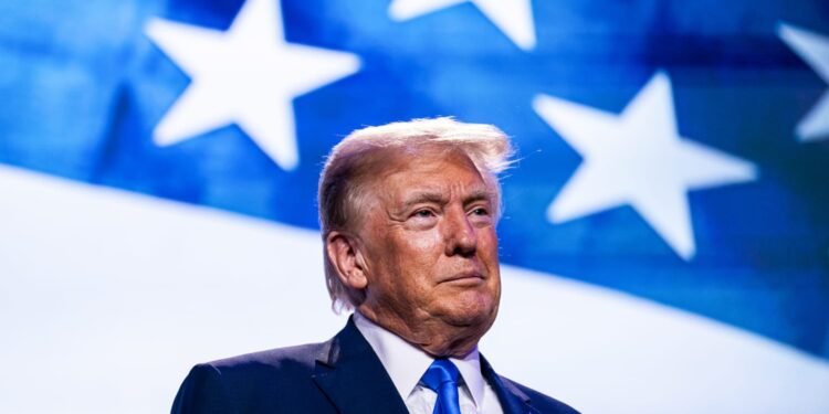 আমেৰিকাৰ প্ৰাক্তন ৰাষ্ট্ৰপতিৰ ওপৰত আক্ৰমণ