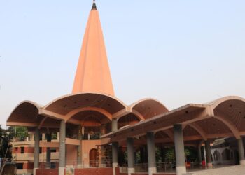 বাংলাদেশত হিন্দুৰ বিক্ষোভ; ঢাকেশ্বৰী মন্দিৰৰ সুৰক্ষাত মুছলমান!