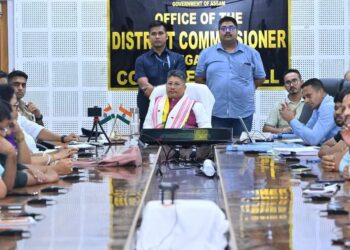 কমতাপুৰ স্বায়ত্ত শাসিত পৰিষদৰ সীমা নিৰ্ধাৰণ সম্পৰ্কে দল-সংগঠনৰ সৈতে বৈঠক মন্ত্ৰী পীযূষ হাজৰিকাৰ