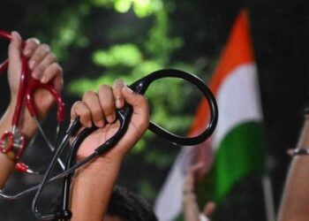 দেশ কপোঁৱা চিকিৎসকৰ গণ ধৰ্ষণ-হত্যা; ছয়গাঁৱত প্ৰতিবাদমুখৰ পৰিৱেশ