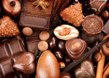 চকলেট প্ৰিয়সকললৈ দুঃখবৰ! চকলেট তৈয়াৰী সামগ্ৰীত পোৱা গৈছে বিষাক্ত  দ্ৰব্য; নতুন অধ্যয়নে সৃষ্টি কৰিছে আতংকৰ