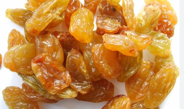 কিচমিচ পানীৰ উপকাৰিতাৰ বিষয়ে জানো আহক