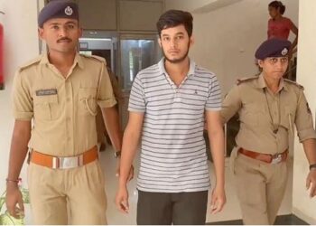 পাষণ্ড পুত্ৰৰ বৰ্বৰ কাণ্ড! ছচিয়েল মিডিয়াত লিখিলে “মা মোক ক্ষমা কৰিবা, মই তোমাক হত্যা কৰিলো”