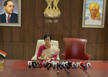 কেজৰিৱালৰ বাবে আতিশীয়ে এৰিলে আসন, ক’লে- দিল্লীত ভৰতৰ দৰে কাম কৰিম