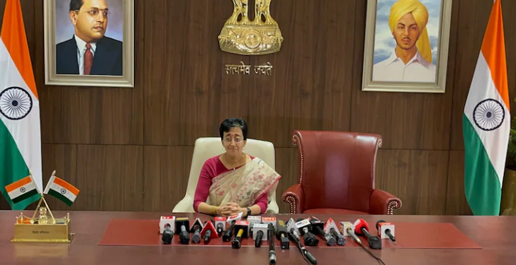 কেজৰিৱালৰ বাবে আতিশীয়ে এৰিলে আসন, ক’লে- দিল্লীত ভৰতৰ দৰে কাম কৰিম
