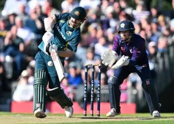 টি-২০ ক্ৰিকেটত ট্ৰেভিছ হেডৰ বিস্ফোৰণ; পাৱাৰপ্লে’ত ভংগ হ’ল সকলো অভিলেখ