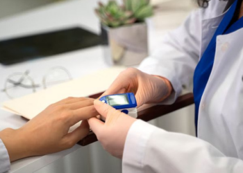 মানসিক চাপৰ ফলত হয় ডায়েবেটিচ,  এনেধৰণৰ মানসিক চাপ হৈ পৰে বহুৰোগৰ কাৰণ