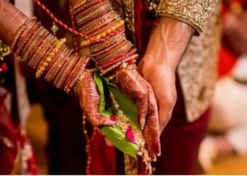 ৫ গৰাকী মহিলাৰ সৈতে বিবাহ, প্ৰথমা পত্নীয়ে খুলিলে মুখা