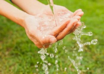 উৎকট গৰমে দহিছে ৰাজ্যৱাসীক! গৰমৰ পৰা হাত সাৰিবলৈ দৈনিক গ্ৰহণ কৰক পানী