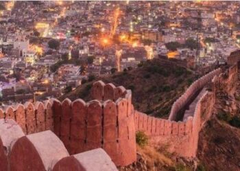 জয়পুৰৰ হাৱা মহলৰ ওচৰত অৱস্থিত এই সুন্দৰ ঠাইকেইখনলৈ আপুনি কেতিয়াবা গৈছেনে?