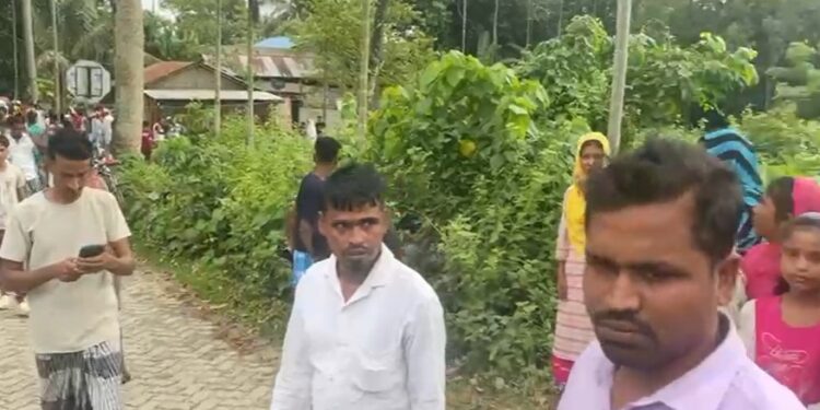 ধিঙত ভয়ংকৰ দুৰ্ঘটনা; বাইক-টাটা মোবাইলৰ মাজৰ সংঘৰ্ষত এজন লোক নিহত, এজনৰ অৱস্থা সংকটজনক