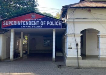 অসম আৰক্ষীৰ লজ্জানত কাণ্ড! অন কেমেৰাত বন্দী সমগ্ৰ দৃশ্য