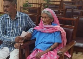 আচৰিত কাণ্ড! মৃতকৰে বিচাৰিলে পেঞ্চন, দুজনক নিলম্বন