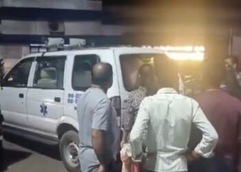 ভক্তৰে ভৰা ট্ৰেক্টৰ বাগৰিল পথত; ৪ গৰাকী ভক্তই সাৱটিলে মৃত্যুক