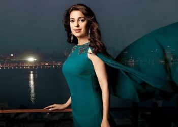 ধনী ব্যক্তিৰ তালিকাত জুহি চাওলা; এটা দশক ধৰি হিট ছবি নিদিয়া জুহি চাওলাই কেনেকৈ গঢ়িলে বিশাল সম্পত্তি