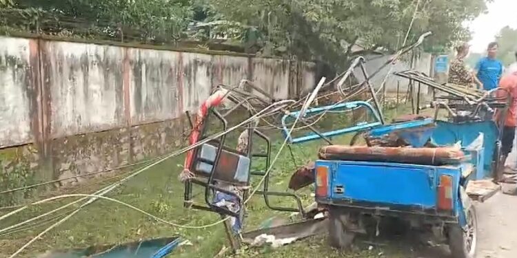 ধুবুৰীত ভয়ংকৰ দুৰ্ঘটনা; মালবাহী ট্ৰাকৰ খুন্দাত মৃত্যু ই ৰিক্সা চালকৰ