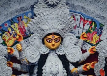 দিল্লীত ‘মিনি কলকাতা’, কলকাতাৰ দুৰ্গা পূজাৰ দৰে মনোমোহা দৃশ্যই দৃষ্টি আকৰ্ষণ কৰিব আপোনাৰ!