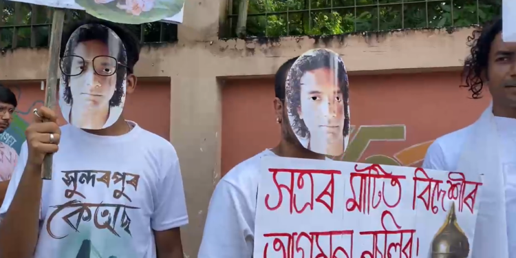 ৰাজপথলৈ ওলাই আহিল ছবি নিৰ্মাতা; ‘সুন্দৰপুৰ কেঅছ’ৰ অভিনৱ প্ৰচেষ্টা