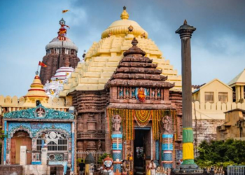 জগন্নাথ মন্দিৰলৈ নাযাবলৈ পৰামৰ্শ প্ৰশাসনৰ; ১২০-১২৫ কিলোমিটাৰ বেগেৰে আহি আছে ‘দানা’