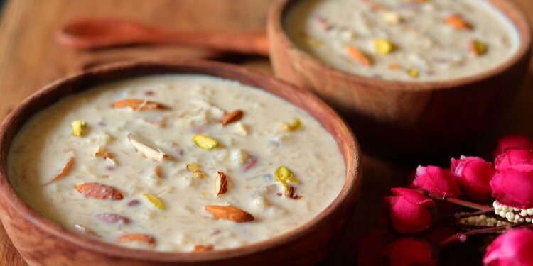 শৰৎ পূৰ্ণিমাৰ দিনা বনাওক এই সুস্বাদু ক্ষীৰ, ‘অমৃত’ বুলি ক’ব সকলোৱে