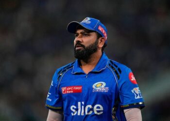 দ্বিতীয়বাৰৰ বাবে পিতৃ হ’ব নেকি অধিনায়ক ৰোহিত?  অষ্ট্ৰেলিয়াত নেখেলে টেষ্ট মেচ!