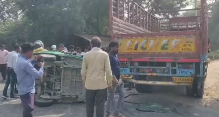 ট্ৰাক-অটোৰ মাজত ভয়ংকৰ দুৰ্ঘটনা; ১০ জন লোকৰ কৰুণ মৃত্যু