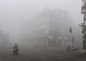 ভয়াৱহ প্ৰদূষণ; দুখন ডাঙৰ চহৰত লকডাউন ঘোষণা