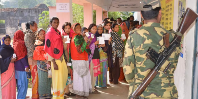 অঘটন! ভোটকেন্দ্ৰত CRPF জোৱানৰ সৈতে সংঘটিত হ’ল ভয়ংকৰ ঘটনা