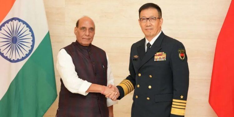 আমি সংঘাত নহয়, সহযোগিতাৰ ওপৰত গুৰুত্ব দিয়া উচিত : চীনা প্ৰতিৰক্ষা মন্ত্ৰীক ক’লে ৰাজনাথ সিঙে