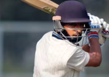 ৪৬টা চাৰি আৰু ১২টা ছয়ৰ সহায়ত ৪২৬ ৰানৰ দুৰ্দান্ত ইনিংছ; ৰচিলে ইতিহাস