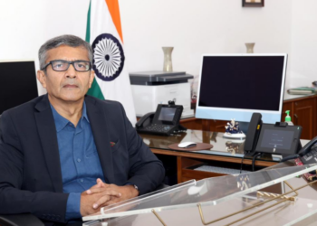 দেশৰ নতুন প্ৰতিৰক্ষা সচিবৰ দায়িত্বত ৰাজেশ কুমাৰ সিং; জানো আহক তেওঁ কোন?