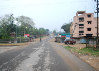 ২ খন জিলাত সান্ধ্য আইন, বন্ধ ইণ্টাৰনেট সেৱা; পুনৰ কিয় উত্তাল হ’ল মণিপুৰৰ পৰিস্থিতি?