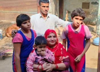 এইবাৰ UP ত ‘গীতা-ববিতা’, পিতৃৰ আধৰুৱা সপোন ডংগলত পূৰণ কৰিবলৈ সাজু