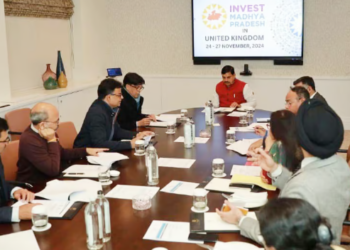 সংবিধান দিৱসত ব্ৰিটেইনৰ আম্বেদকাৰ ভৱনত মুখ্যমন্ত্ৰী, বিনিয়োগ সন্দৰ্ভত বৈঠক