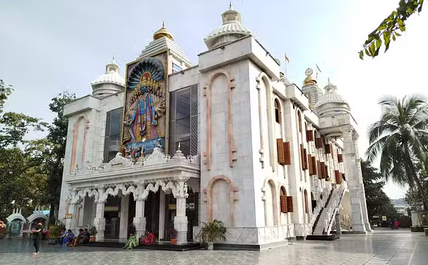 বাংলাদেশৰ ইস্কনত নতুন বিপদ, চিন্ময় কৃষ্ণকে ধৰি ১৭ জন লোকৰ বেংক একাউণ্ট জব্দ