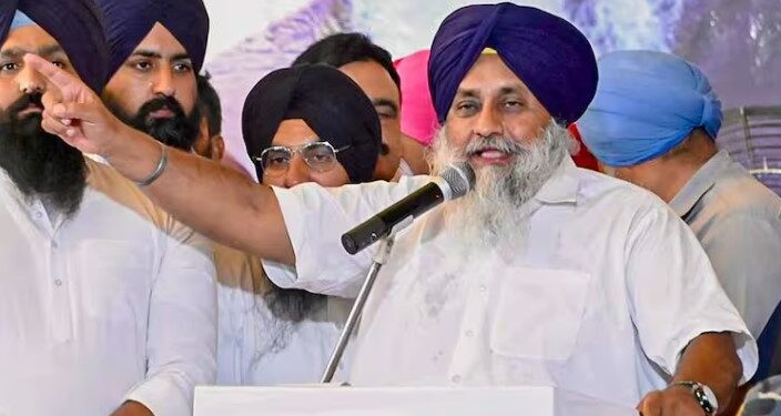 শিৰোমণি আকালী দলৰ অধ্যক্ষ পদৰ পৰা পদত্যাগ সুখবীৰ সিং বাদলৰ