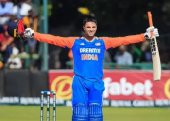 ভাৰতীয় দলৰ বিস্ফোৰক বাঁওহতীয়া বেটাৰ অভিষেক শৰ্মাই ৰচিলে ইতিহাস