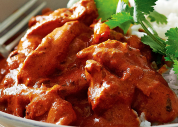 লোন দিয়াৰ নামত বেংক মেনেজাৰে কৃষকৰ পৰা খালে ৩৯০০০ টকাৰ কুকুৰা