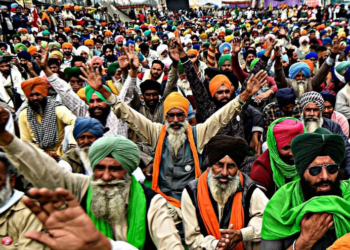 ৰাজপথত গজাল পুতি কৃষকৰ প্ৰতিবাদক ৰোধ কৰাৰ প্ৰয়াস চৰকাৰৰ